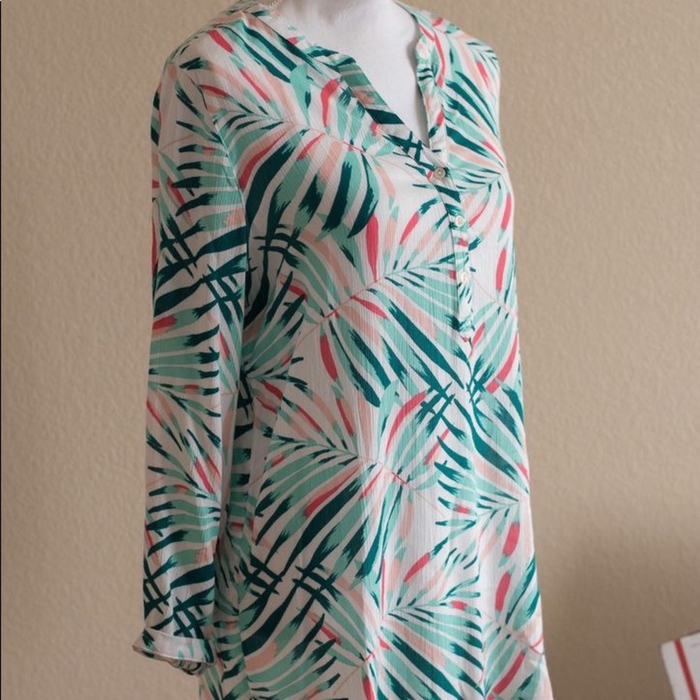 Light tunic top